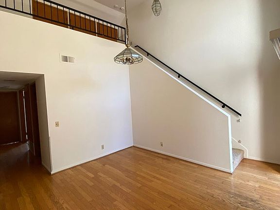 2nd image of 518 Via De La Valle Unit A