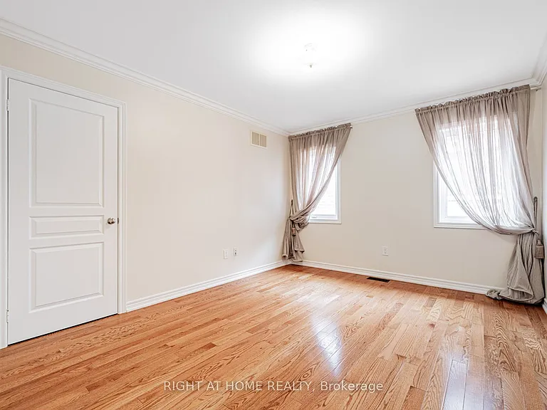 67 Timna Cres — Photo 23