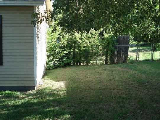3rd image of 4141 Doyle St