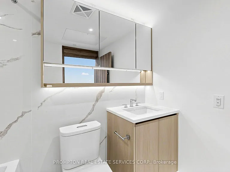 18 Esther Shiner Blvd #2006 — Photo 27