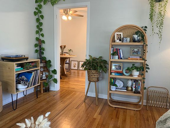 5th image of 2348 Herschel St #4