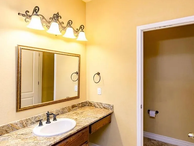 14221 Punta Bonaire Dr — Photo 20