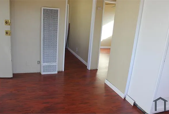 2 bed, 800 sqft, $1,995 — Photo 3