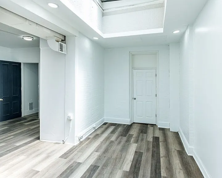 814 N Broad St — Photo 21