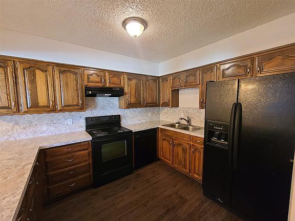 5th image of 106 Westpark Dr N