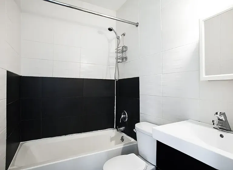 213 Wyckoff Ave #2R — Photo 3