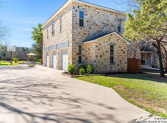 2nd image of 15345 Cadillac Dr