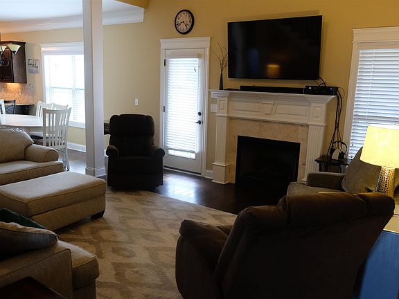 5th image of 2712 Aristocrate Dr