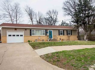 3104 Claflin Rd, Manhattan, KS 66503