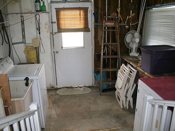 2nd image of 8576 SE Seabird Ave