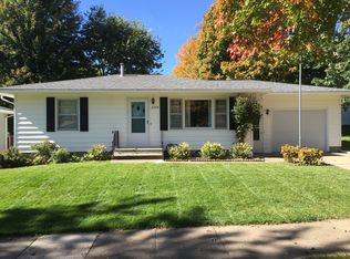 209 Olive St, Cedar Falls, IA 50613