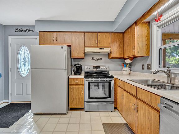 5th image of 5242 Orchard Hill Dr