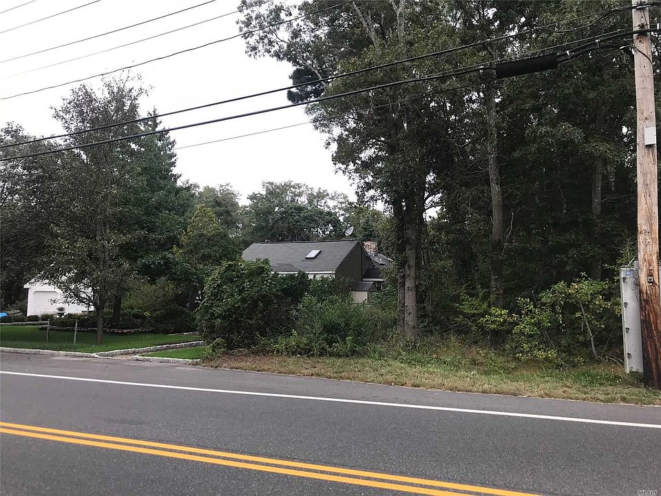 2nd image of 167 Riverside Dr