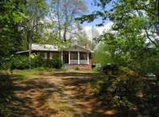 525 E Mills St, Columbus, NC 28722