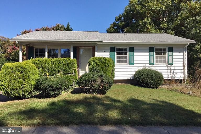 1st image of 12601 Oakwood Dr