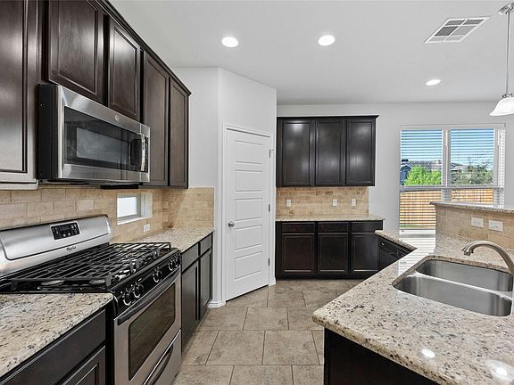 3rd image of 9924 Milla Cir