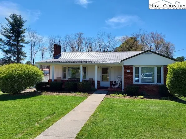 53 Lee Street, Sparta, NC 28675