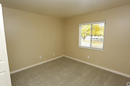 Aspenleaf Apartments — Photo 31