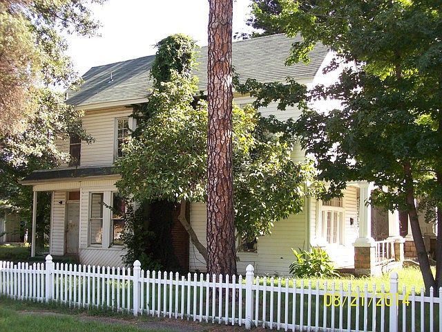 1st image of 601 Drennen St