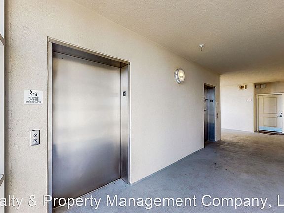 5th image of 725 Gulf Shore Dr Unit 504B