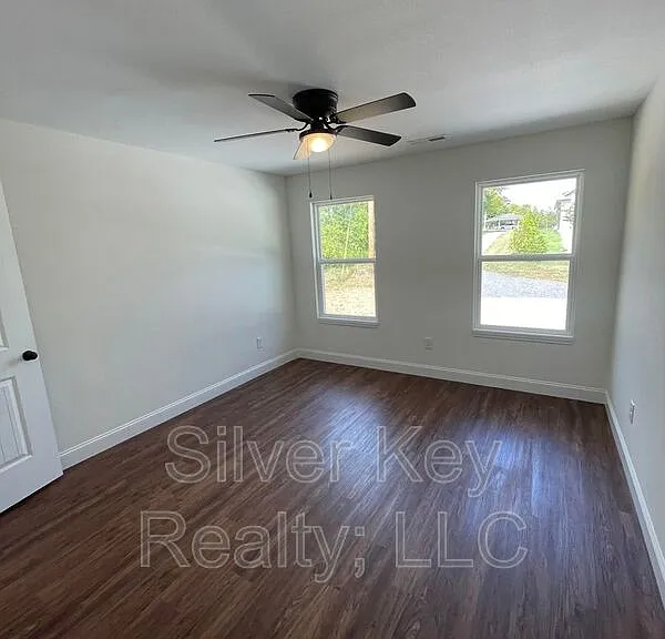 129-131 Cardin St #131 — Photo 6