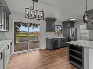 10247 11th Ave SW, Seattle, WA 98146