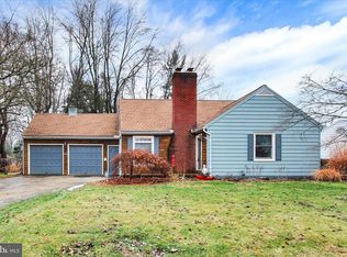 205 Clearview Rd, Hanover, PA 17331
