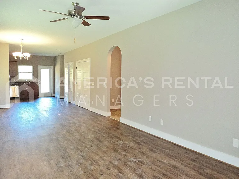 5589 Park Side Rd — Photo 3