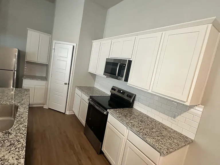 Nespral Dr — Photo 4