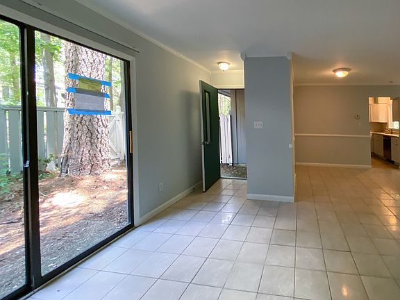5th image of 9 Broomsedge Ct
