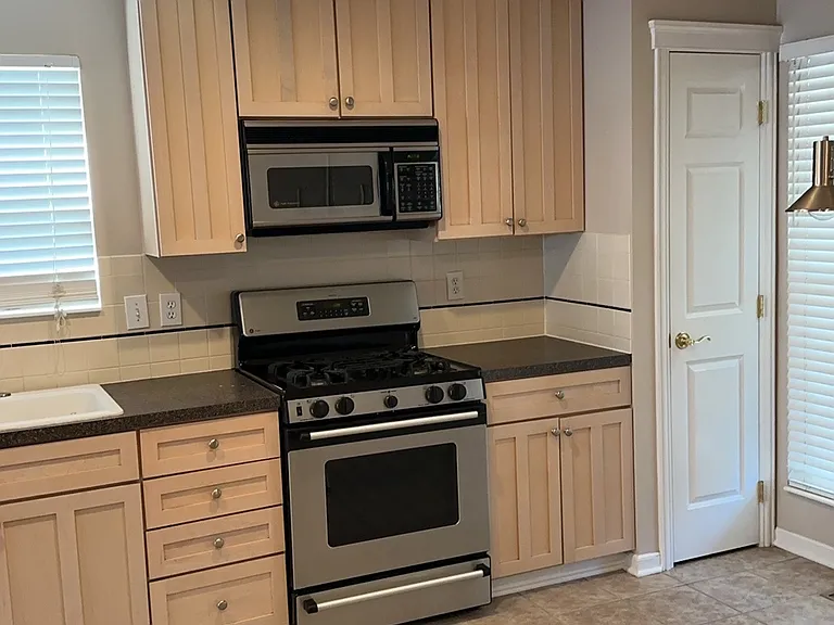 5957 Blaverly Dr — Photo 3