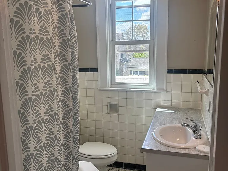 722 S Lexington Ave — Photo 6
