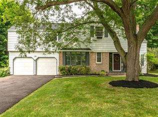 130 Dunrovin Ln, Rochester, NY 14618