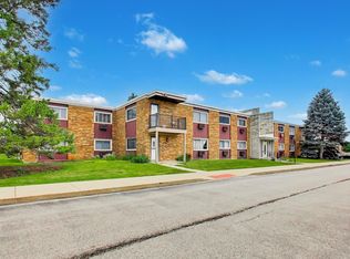 1313B S Rebecca Rd APT 116, Lombard, IL 60148