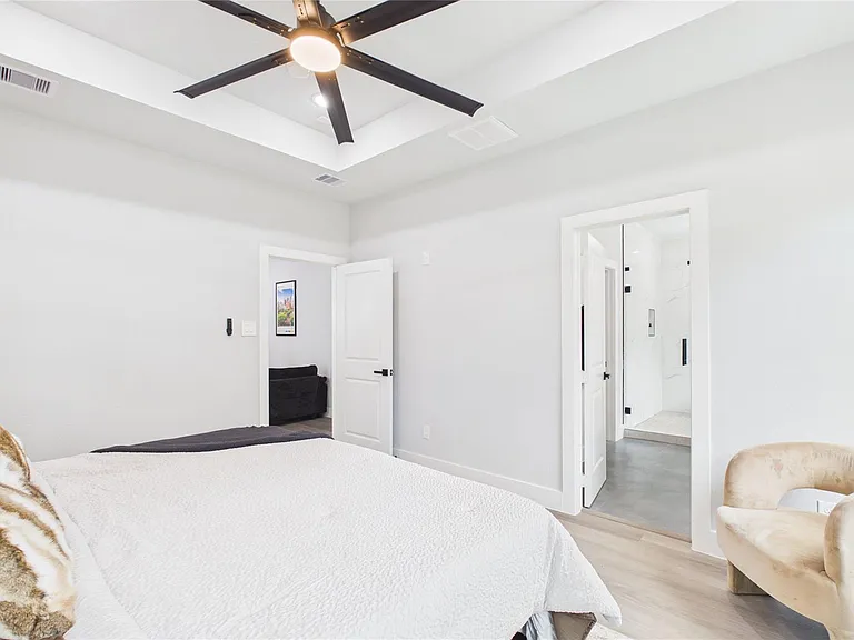 3748 Corder St — Photo 16