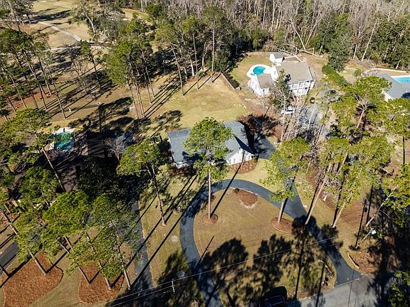 5th image of 974 S Lakeshore Dr