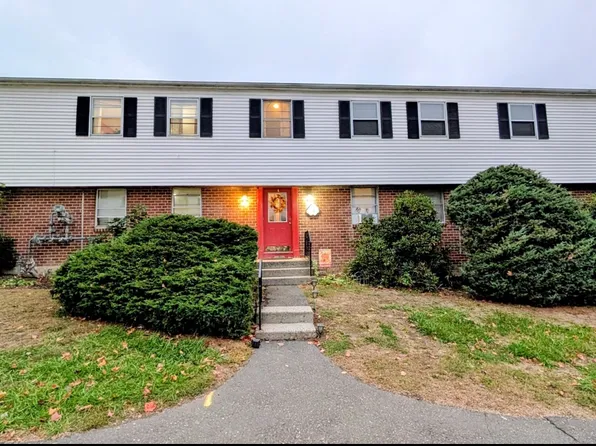 14 Fairview Dr APT 4, Danbury, CT 06810