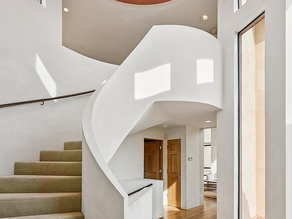 4th image of 150 Vicente Rd