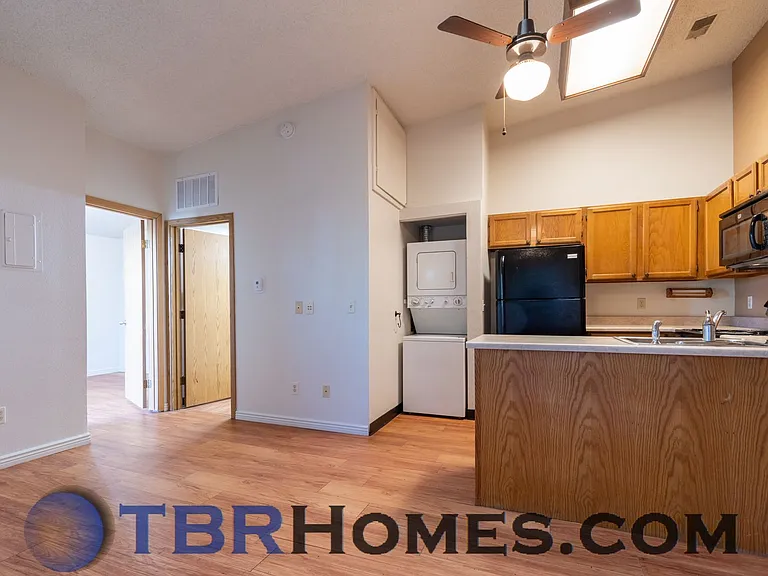 920 S Dawson Way #19 — Photo 2