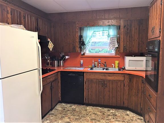 3rd image of 12 Woodside Ave