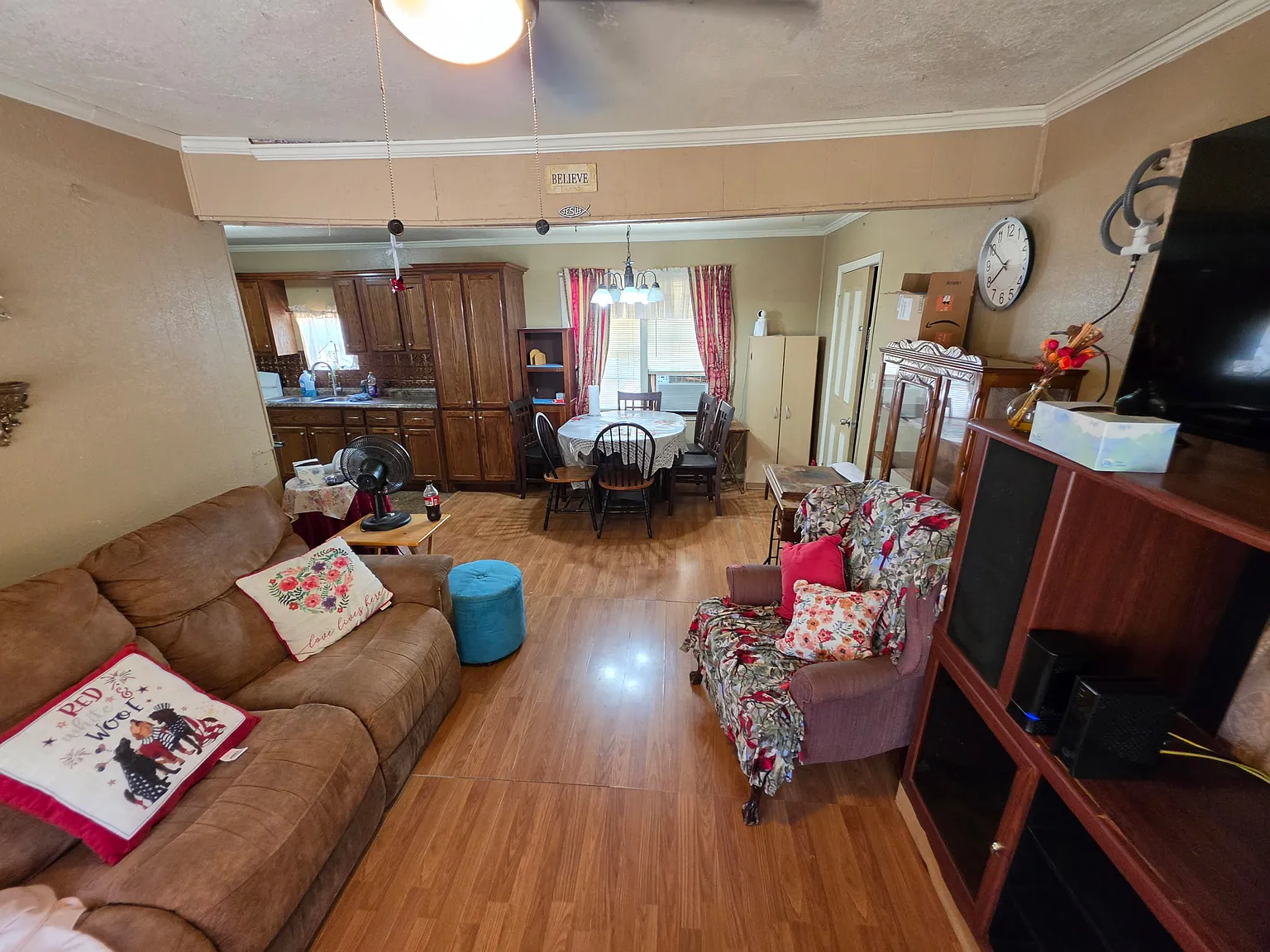 3 bed, 1000 sqft, $1,100 — Photo 4