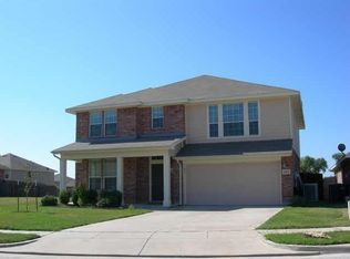 2425 Forest Creek Dr, Fort Worth, TX 76123