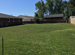 2056 S Oneida St, Green Bay, WI 54304