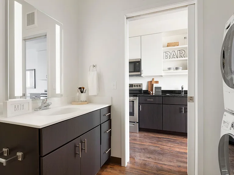 309 Ulysses St NE — Photo 17