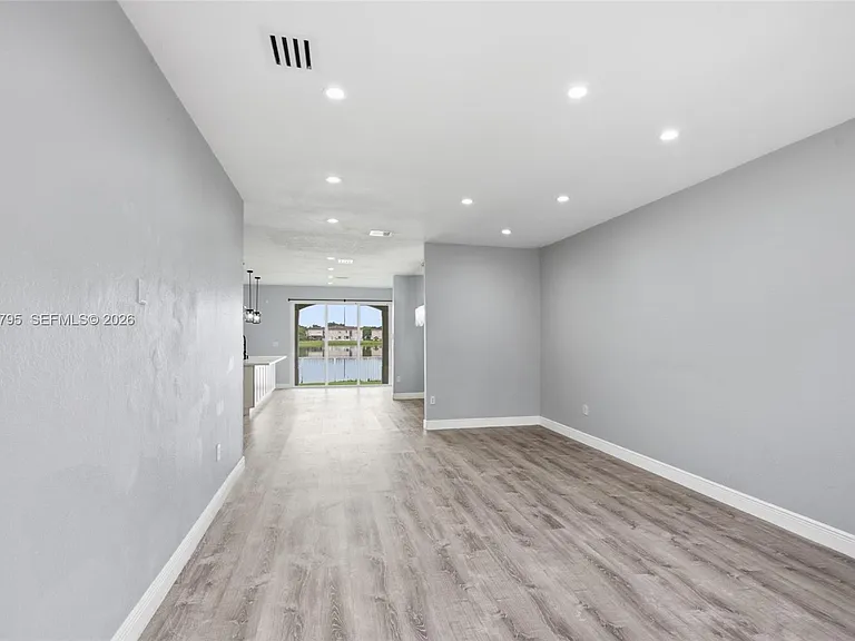 15411 SW 9th Way #0 — Photo 5