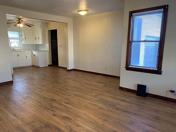 2nd image of 952 N Pine St
