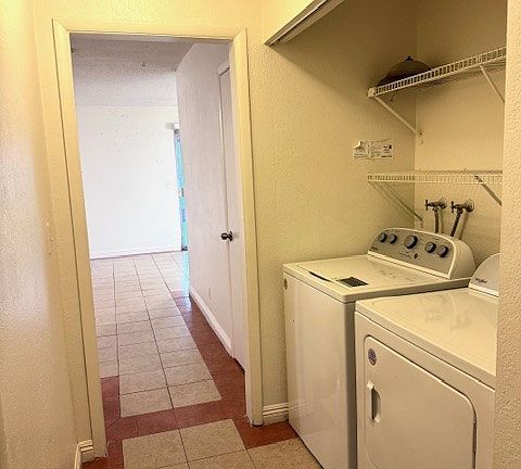 4th image of 6715 Flora Dr