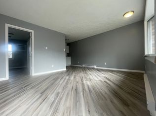 705 Laclede Ave APT 10, Carterville, IL 62918