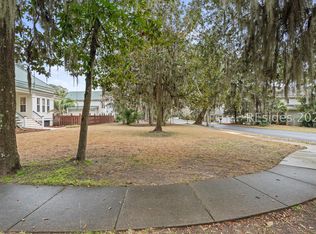 90 Gautier Pl, Beaufort, SC 29902