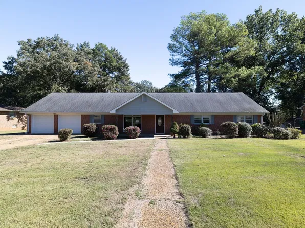 109 Chestnut Ln, Sheffield, AL 35660